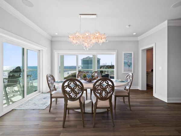 Luxurious Beachfront Retreat with Pool, Direct Access to Beach, and Exclusive Amenities