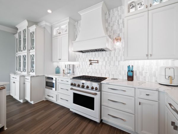 Luxurious Beachfront Retreat with Pool, Direct Access to Beach, and Exclusive Amenities
