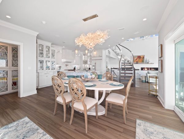 Luxurious Beachfront Retreat with Pool, Direct Access to Beach, and Exclusive Amenities