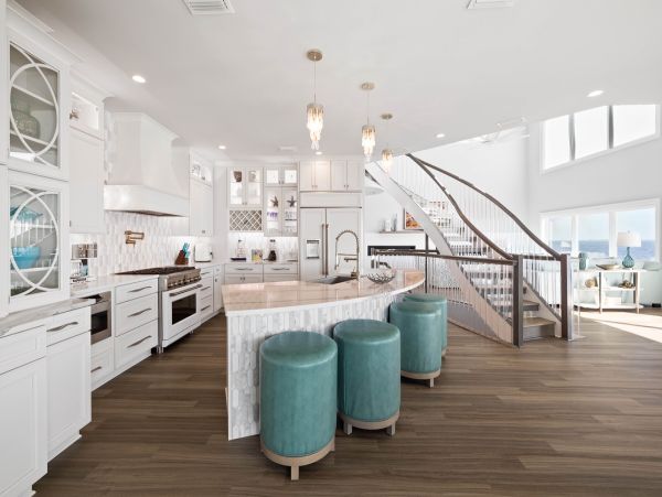 Luxurious Beachfront Retreat with Pool, Direct Access to Beach, and Exclusive Amenities