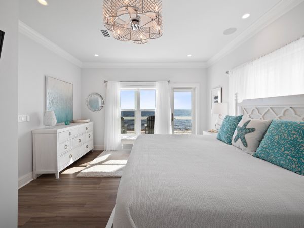 Luxurious Beachfront Retreat with Pool, Direct Access to Beach, and Exclusive Amenities