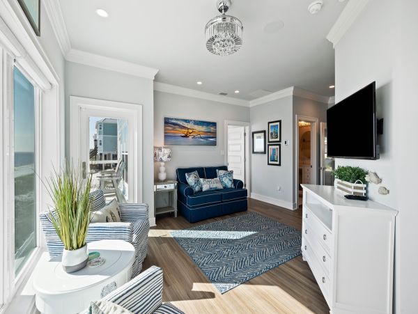 Luxurious Beachfront Retreat with Pool, Direct Access to Beach, and Exclusive Amenities
