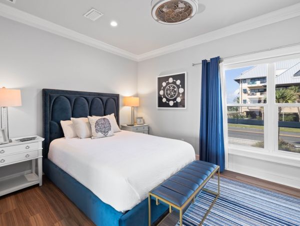 Luxurious Beachfront Retreat with Pool, Direct Access to Beach, and Exclusive Amenities