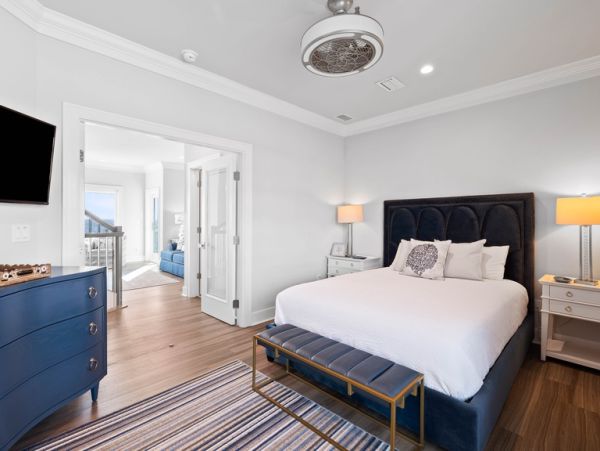 Luxurious Beachfront Retreat with Pool, Direct Access to Beach, and Exclusive Amenities