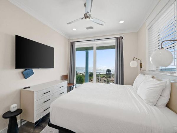 Cape San Blas Beachfront Luxury Vacation Rental 6 Bedroom & Pool