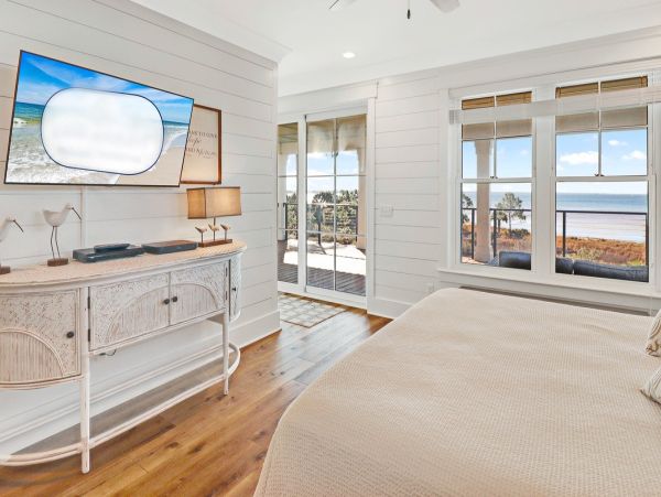 Luxury Gulf-Front Retreat with Pool on Mexico Beach