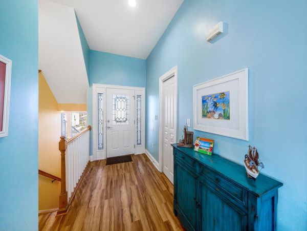 Gulf-Front Retreat for 10 Guests- Pet Friendly Getaway