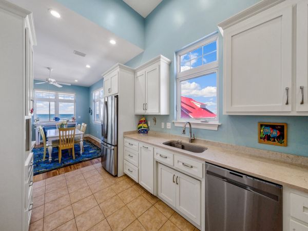 Gulf-Front Retreat for 10 Guests- Pet Friendly Getaway
