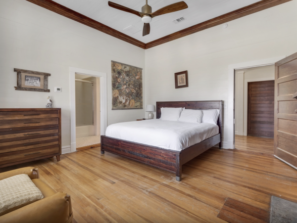 New Arrival Luxury Beach House Estate Indian Pass WOW!