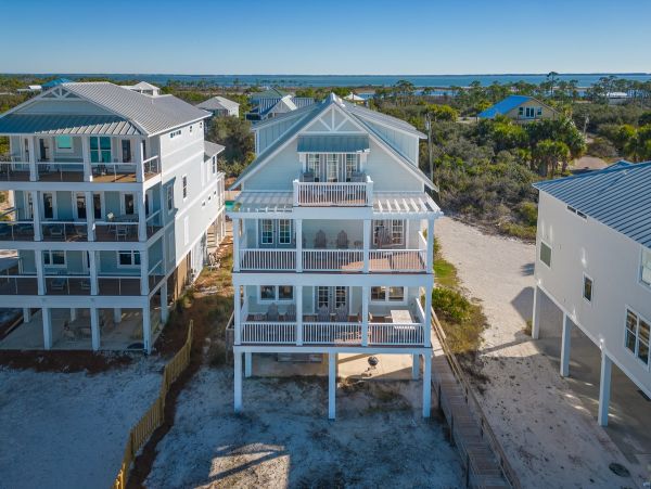 Beachfront Retreat with Private Pool - Unforgettable Gulf getaway