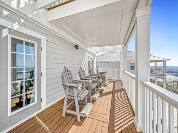 Beachfront Retreat with Private Pool - Unforgettable Gulf getaway