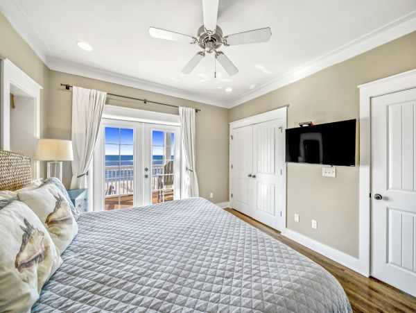 Beachfront Retreat with Private Pool - Unforgettable Gulf getaway