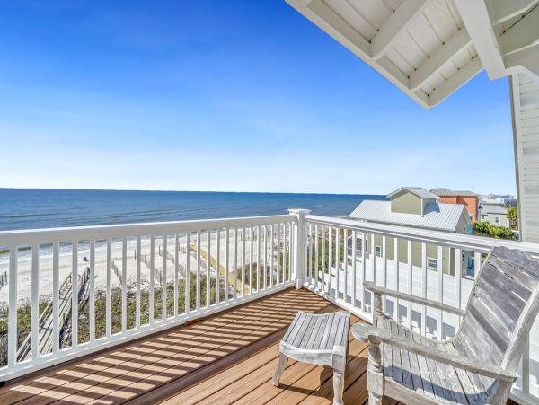 Beachfront Retreat with Private Pool - Unforgettable Gulf getaway