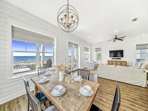 Beachfront Retreat with Private Pool - Unforgettable Gulf getaway
