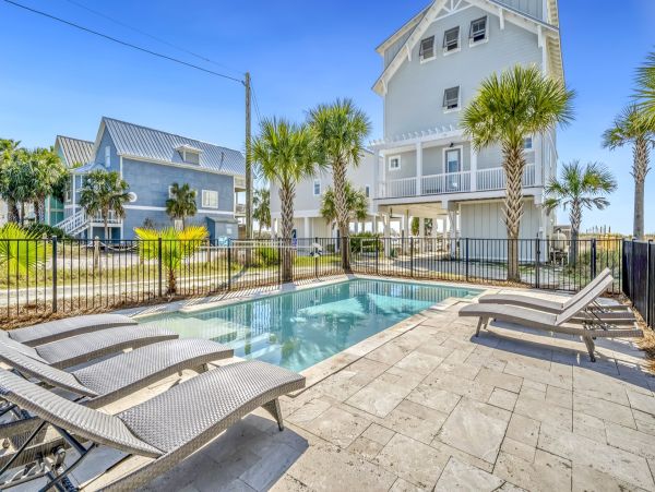 Beachfront Retreat with Private Pool - Unforgettable Gulf getaway