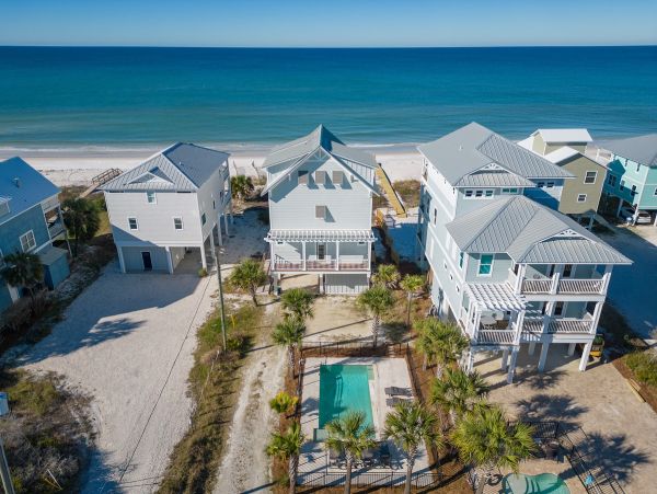 Beachfront Retreat with Private Pool - Unforgettable Gulf getaway