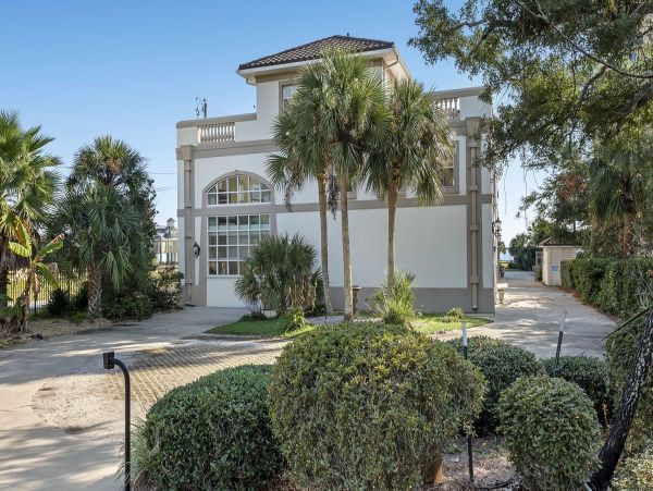 Perdido Key Three Bedroom Waterfront Retreat