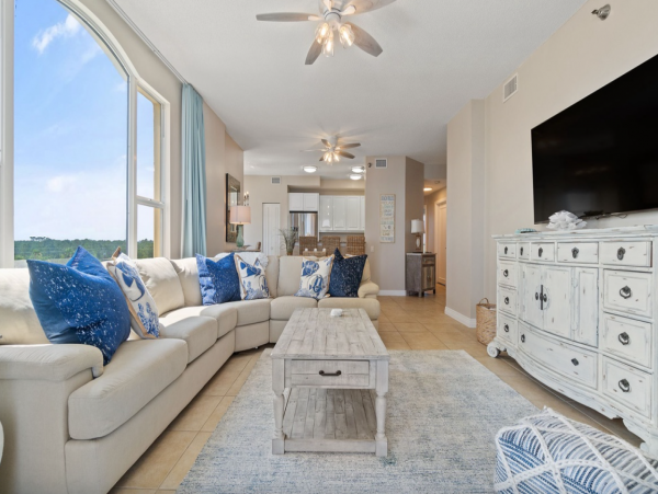 Opulent 3 Bedroom Haven with Full Ocean Views