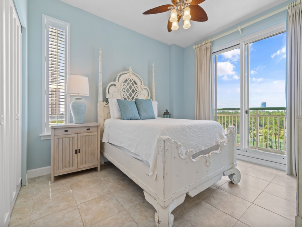 Opulent 3 Bedroom Haven with Full Ocean Views