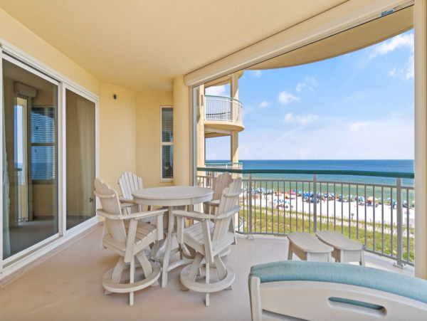 Opulent 3 Bedroom Haven with Full Ocean Views