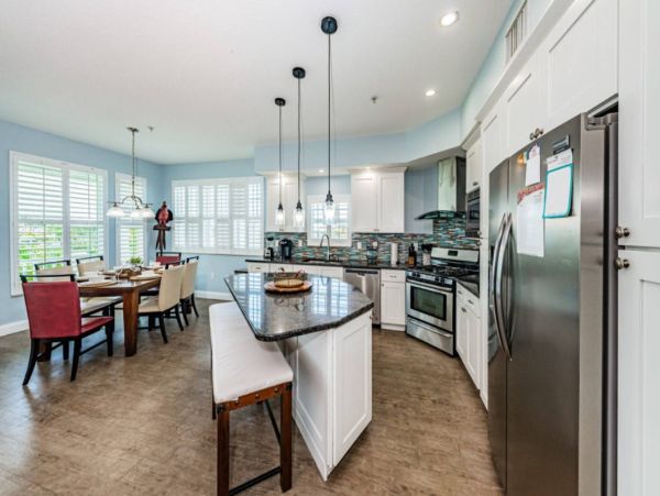 Stunning Four Bedroom Home in Treasure Island Walk to Beach