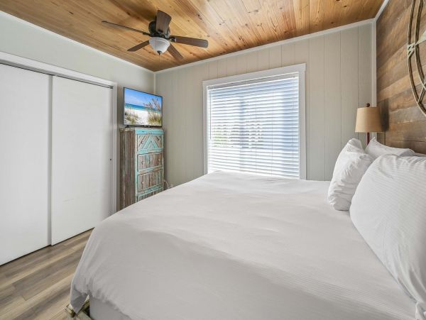 Panama City Beach 4 Bedroom Family Beach Home with Pool Steps to Beach