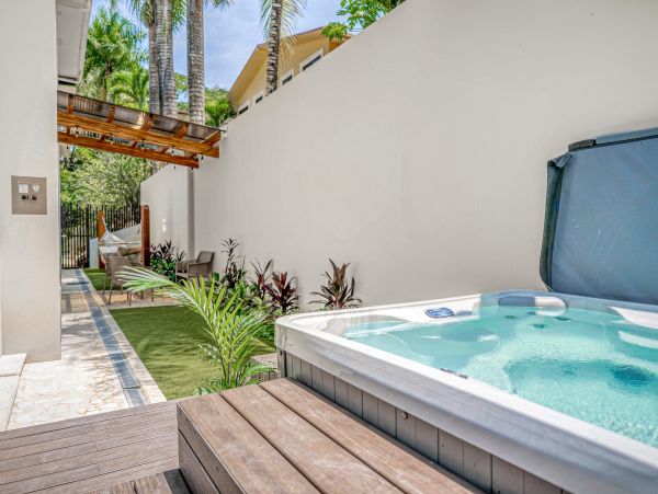 Playa Hermosa Vacation Rental - Luxury Costa Rica Condo with Pool & Mountain Views