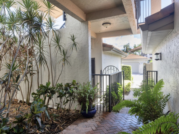 Longboat Key completely Renovated Vacation Condo