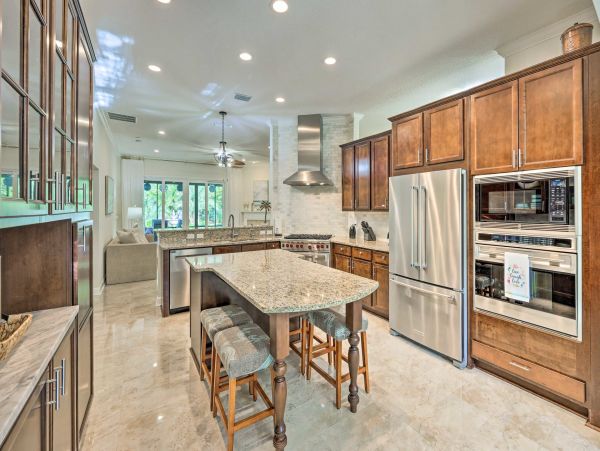 Elegant Fernandina Beach 4 Bedroom Vacation Home
