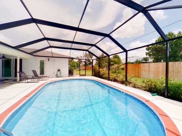 Cape Coral Vacation Home Three Bedroom