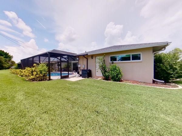 Cape Coral Vacation Home Three Bedroom
