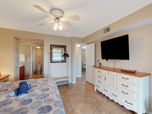 Canal Front Two Bedroom Vacation Rental Condo in Cape Coral