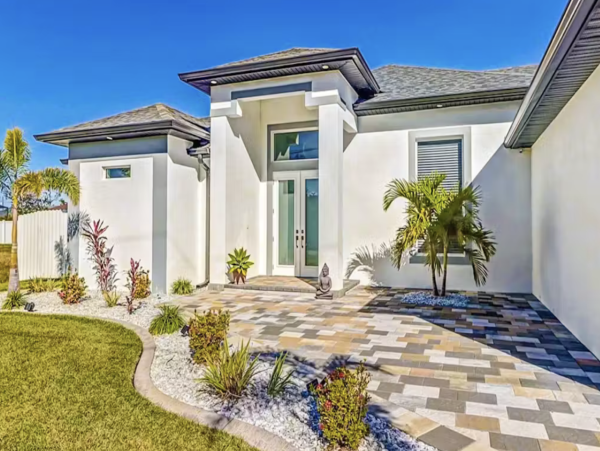 Cape Coral Luxury Pool Home New Arrival