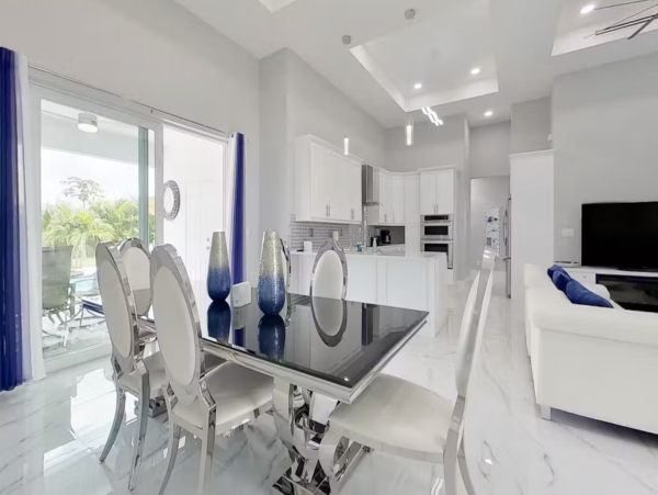 Cape Coral Luxury Pool Home New Arrival