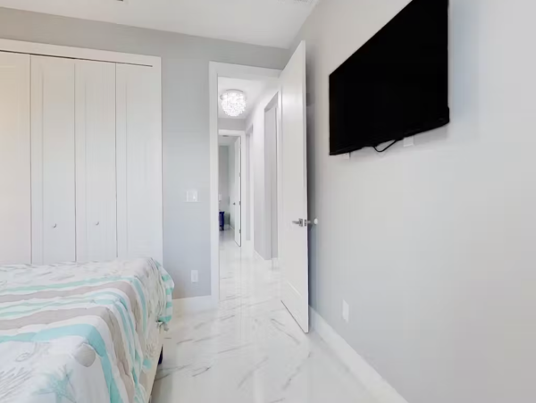 Cape Coral Luxury Pool Home New Arrival