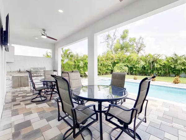 Cape Coral Luxury Pool Home New Arrival