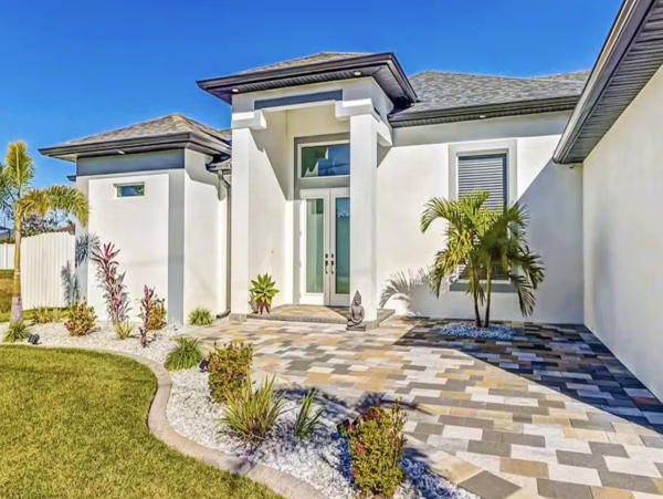 Cape Coral Luxury Pool Home New Arrival