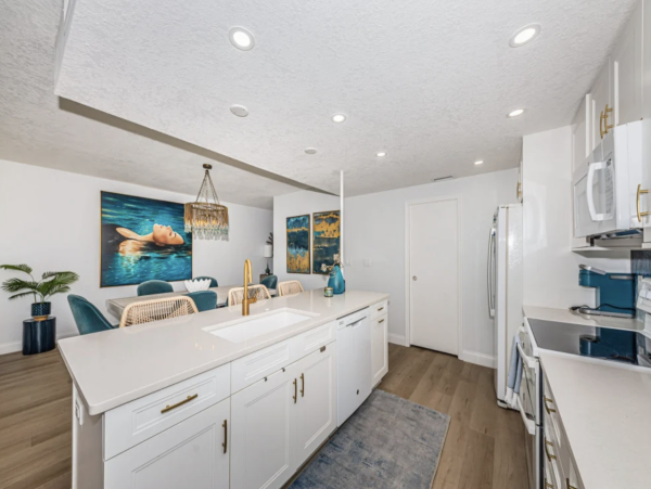 Fantastic Views Excellent Interior Stunning Beach Condo