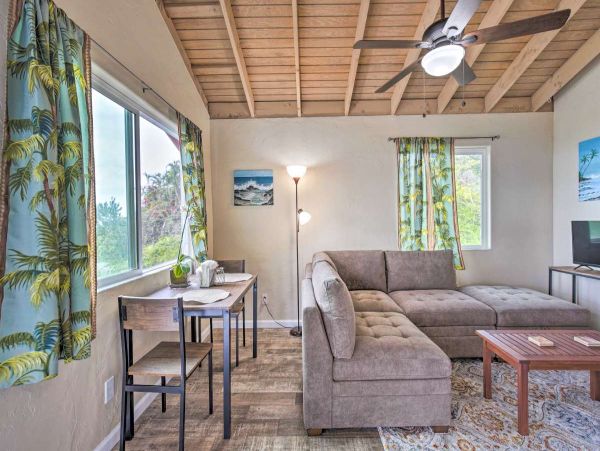 Cozy Vacation Rental with One Bedroom & Ocean Views