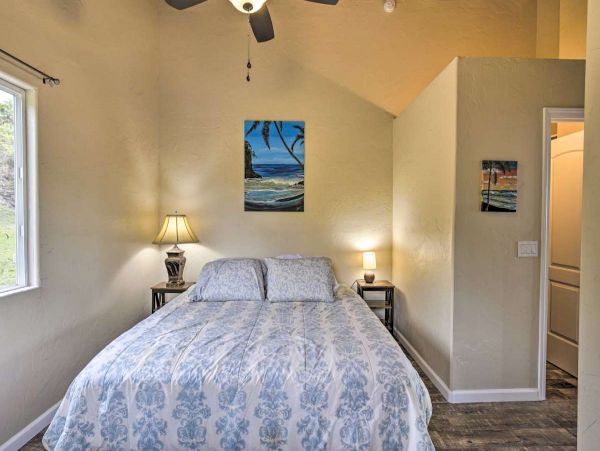 Cozy Vacation Rental with One Bedroom & Ocean Views