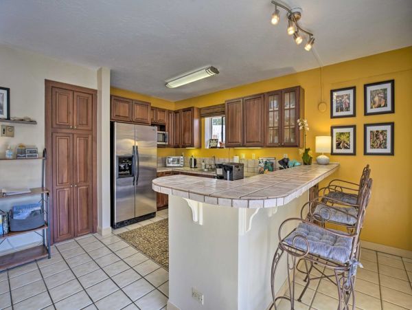 Coastal Comfort in the Heart of Kailua-Kona