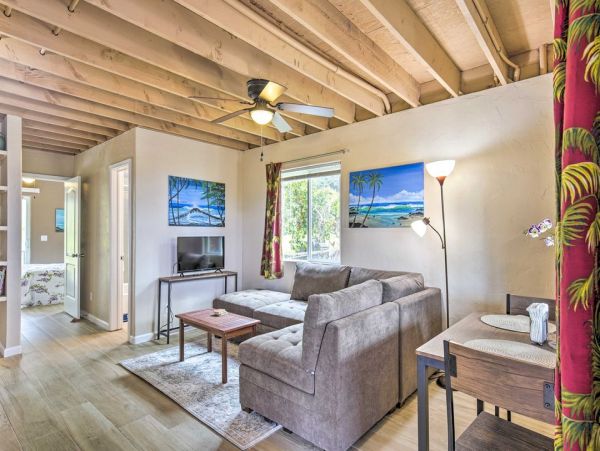Cozy Kailua-Kona Vacation Retreat with Ocean Views Near Pristine Beaches