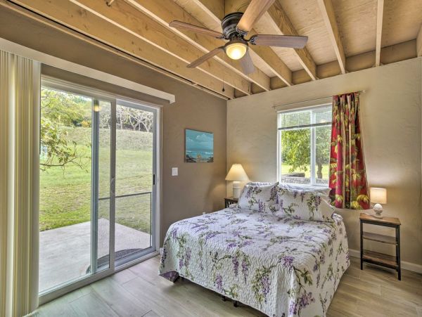 Cozy Kailua-Kona Vacation Retreat with Ocean Views Near Pristine Beaches