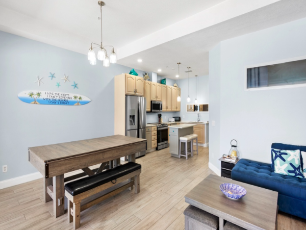 Gulfview Escape - Elegant 3 BR Beachfront Condo on Anna Maria Island