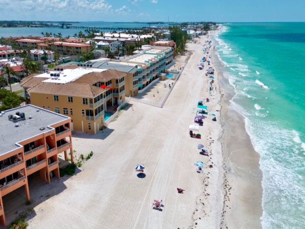 Gulfview Escape - Elegant 3 BR Beachfront Condo on Anna Maria Island