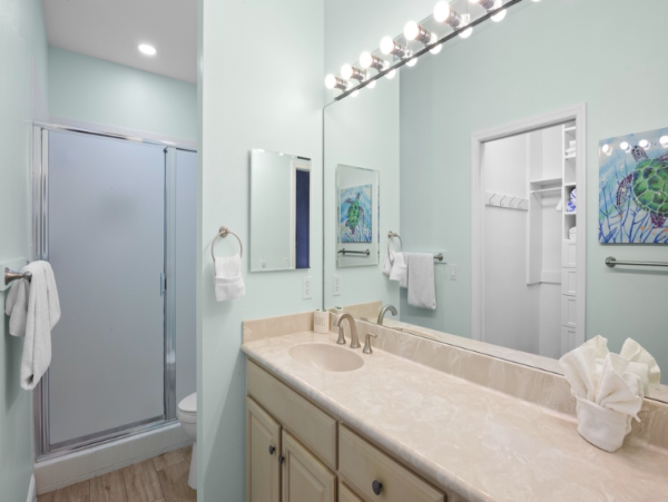 Gulfview Escape - Elegant 3 BR Beachfront Condo on Anna Maria Island