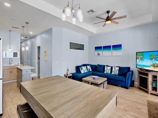 Gulfview Escape - Elegant 3 BR Beachfront Condo on Anna Maria Island