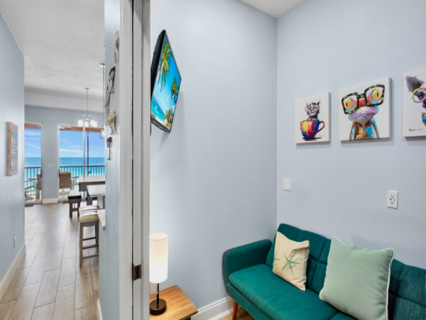 Gulfview Escape - Elegant 3 BR Beachfront Condo on Anna Maria Island
