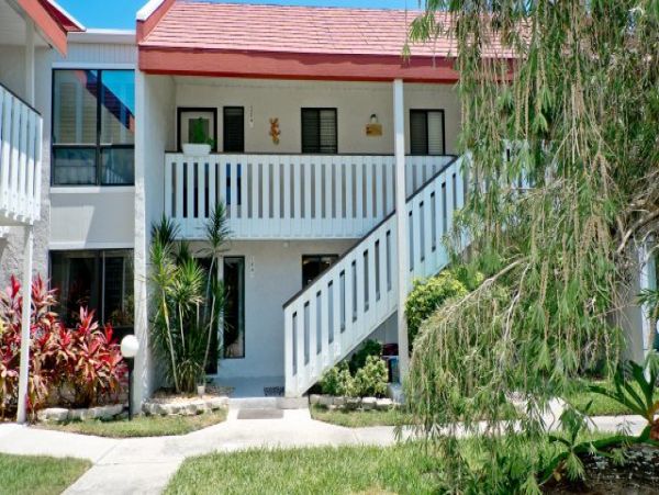 Two Bedrooms Beach Condo across the street from the Beach