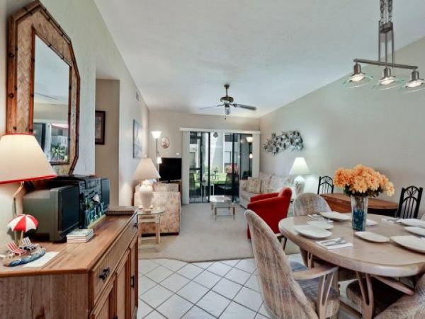 Two Bedrooms Beach Condo across the street from the Beach